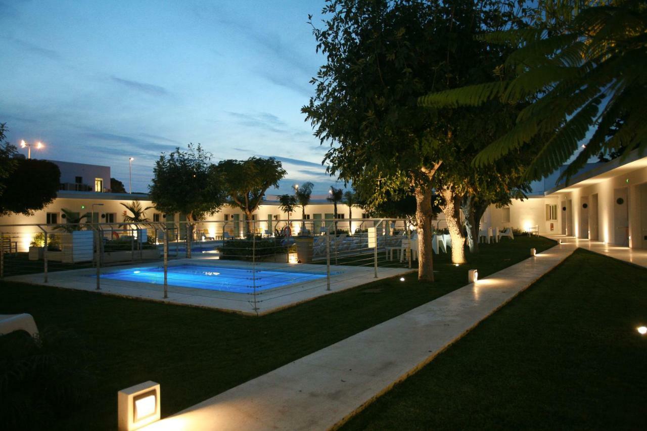 Hostal Las Cumbres Conil De La Frontera Dış mekan fotoğraf
